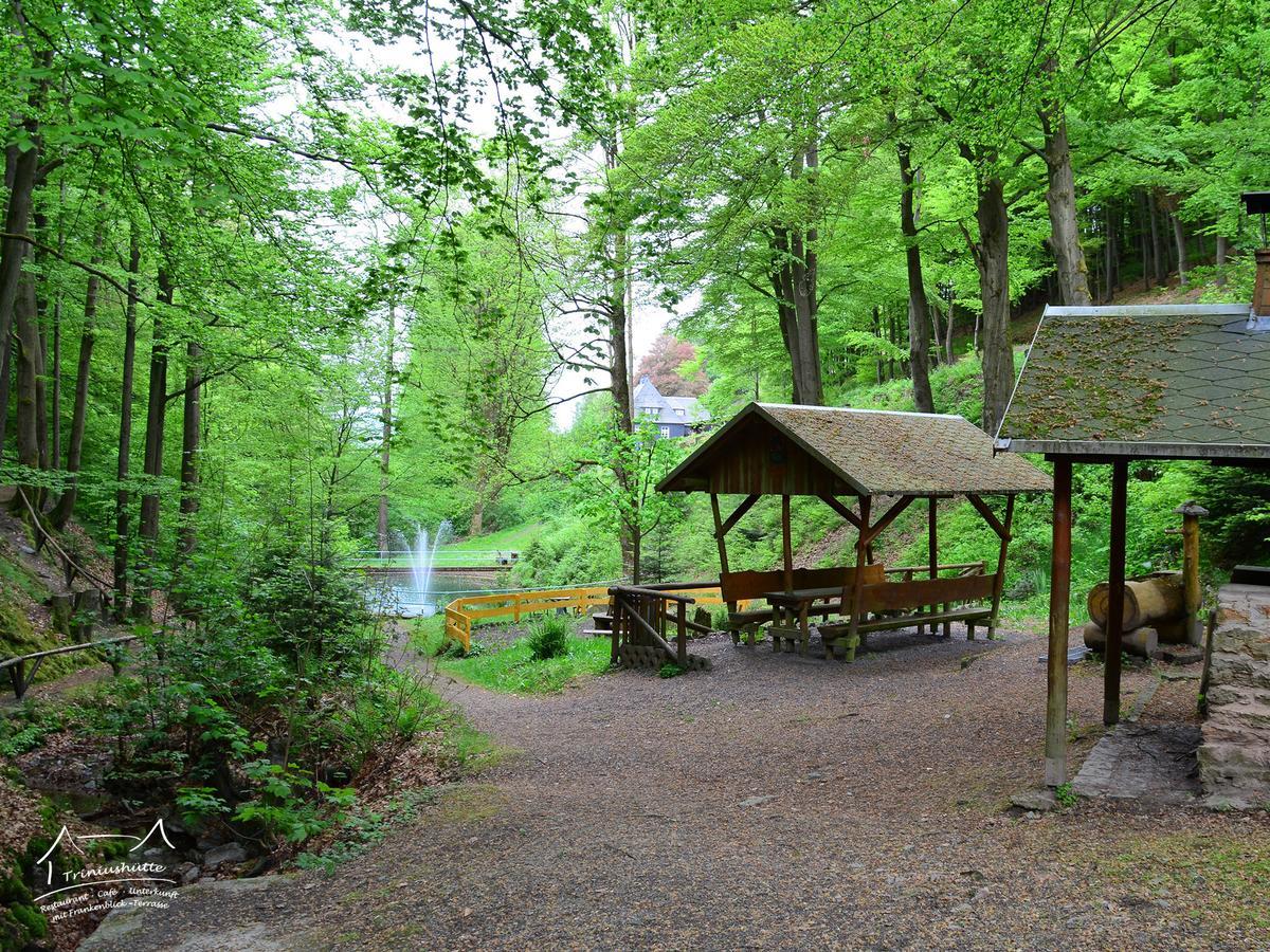 Die Triniushuette "Thueringens Schoenste Aussicht" Rauenstein Buitenkant foto