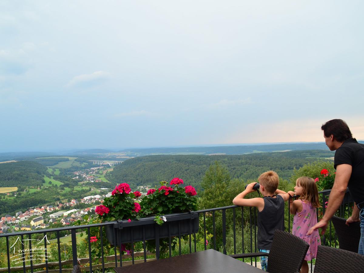 Die Triniushuette "Thueringens Schoenste Aussicht" Rauenstein Buitenkant foto